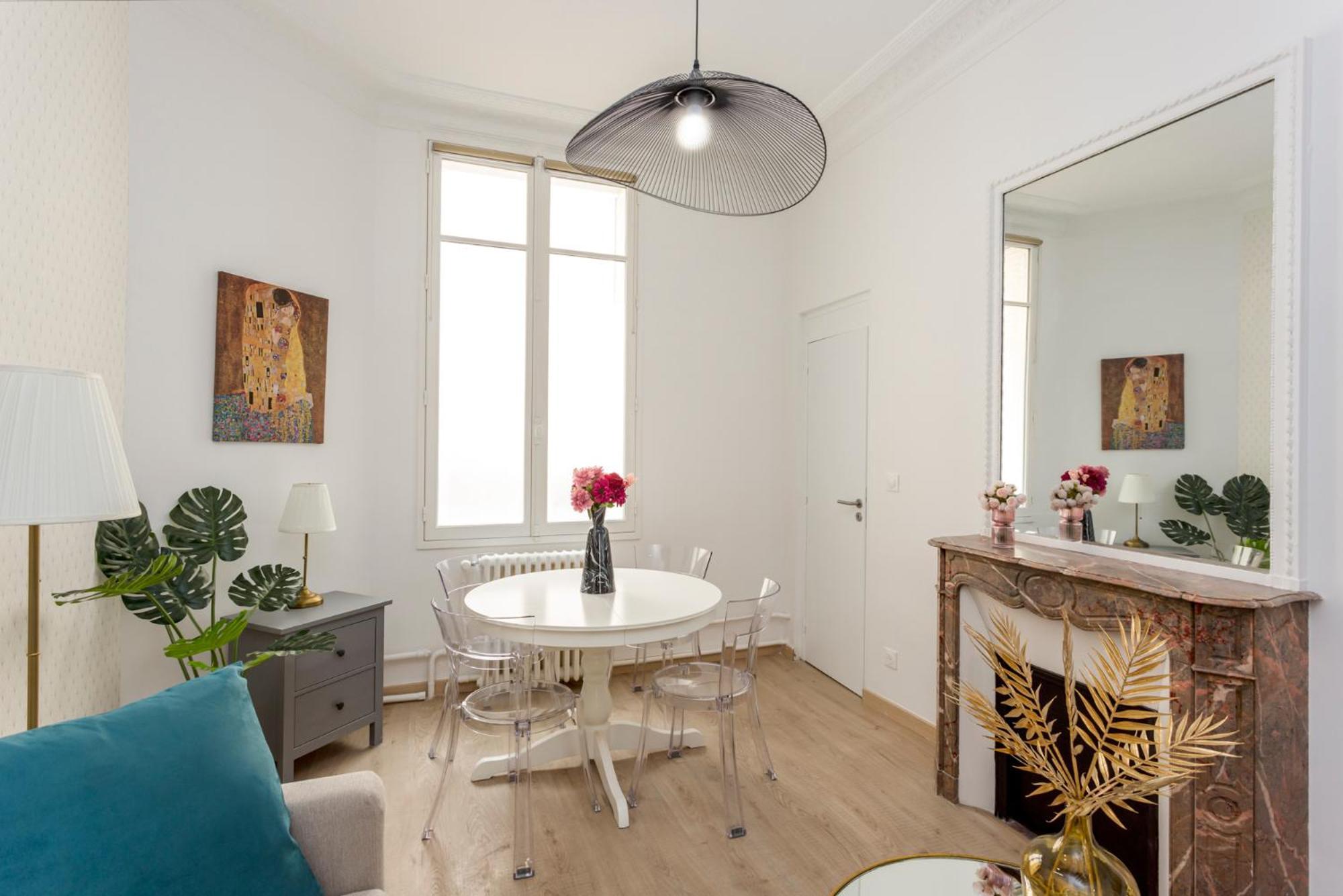 Cozy Apartment - Champs Elysees - Wagram Parijs Buitenkant foto